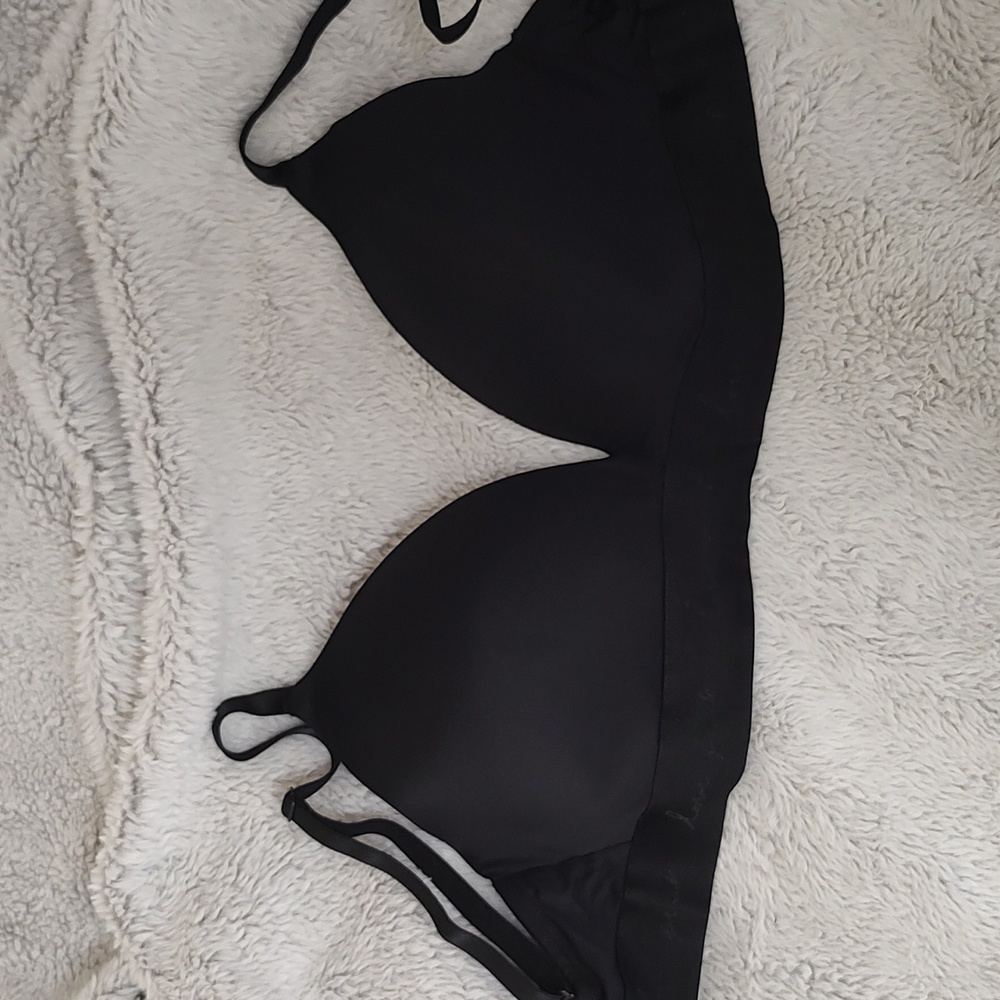 PINK black bra!